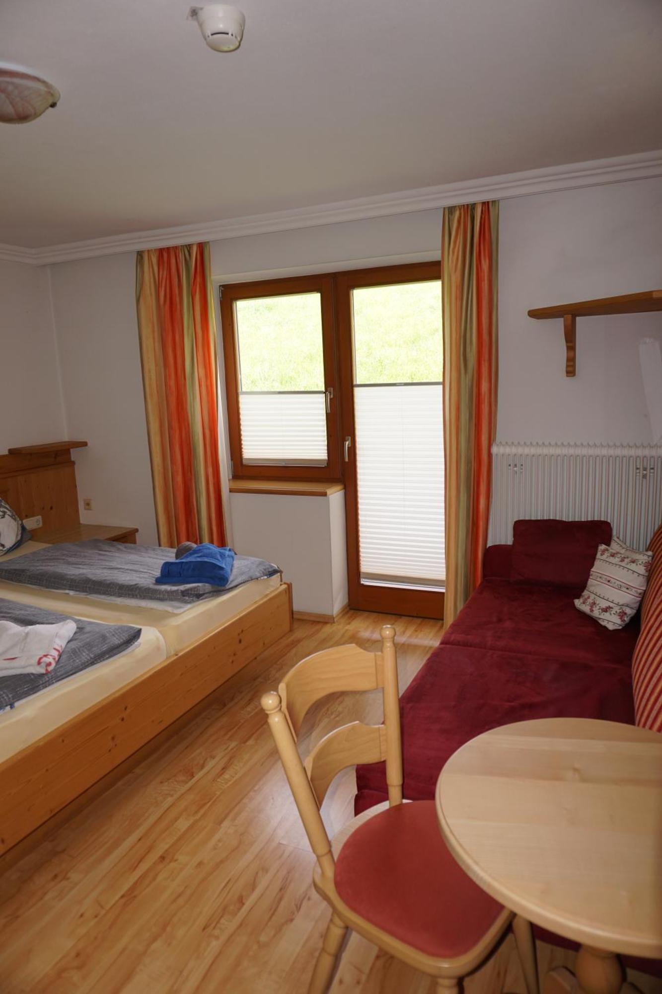 Pension & Appartements Anny Maria Alm am Steinernen Meer Exterior photo