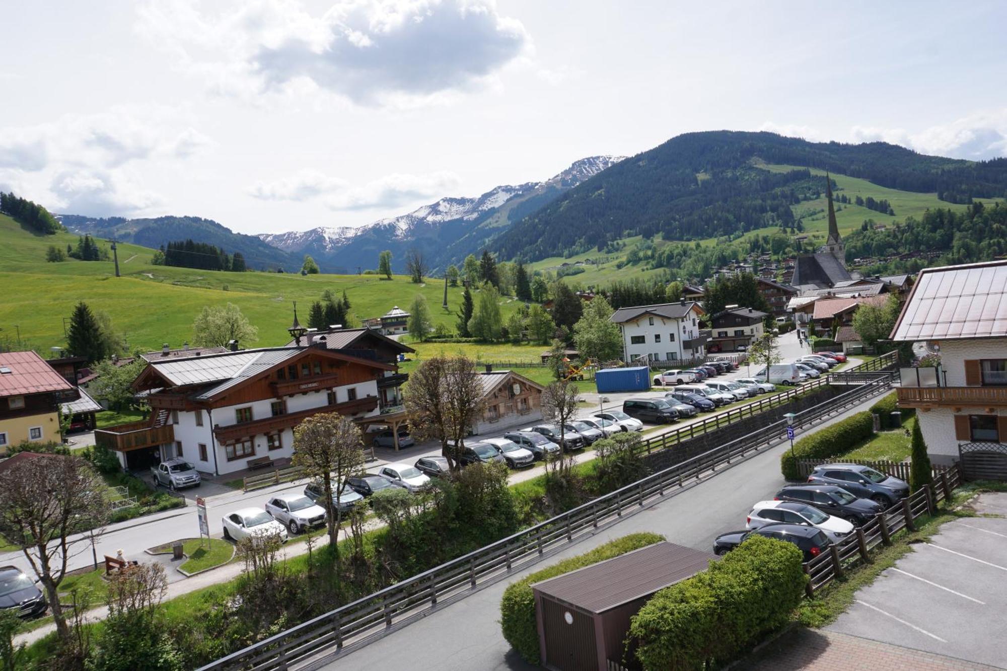 Pension & Appartements Anny Maria Alm am Steinernen Meer Exterior photo