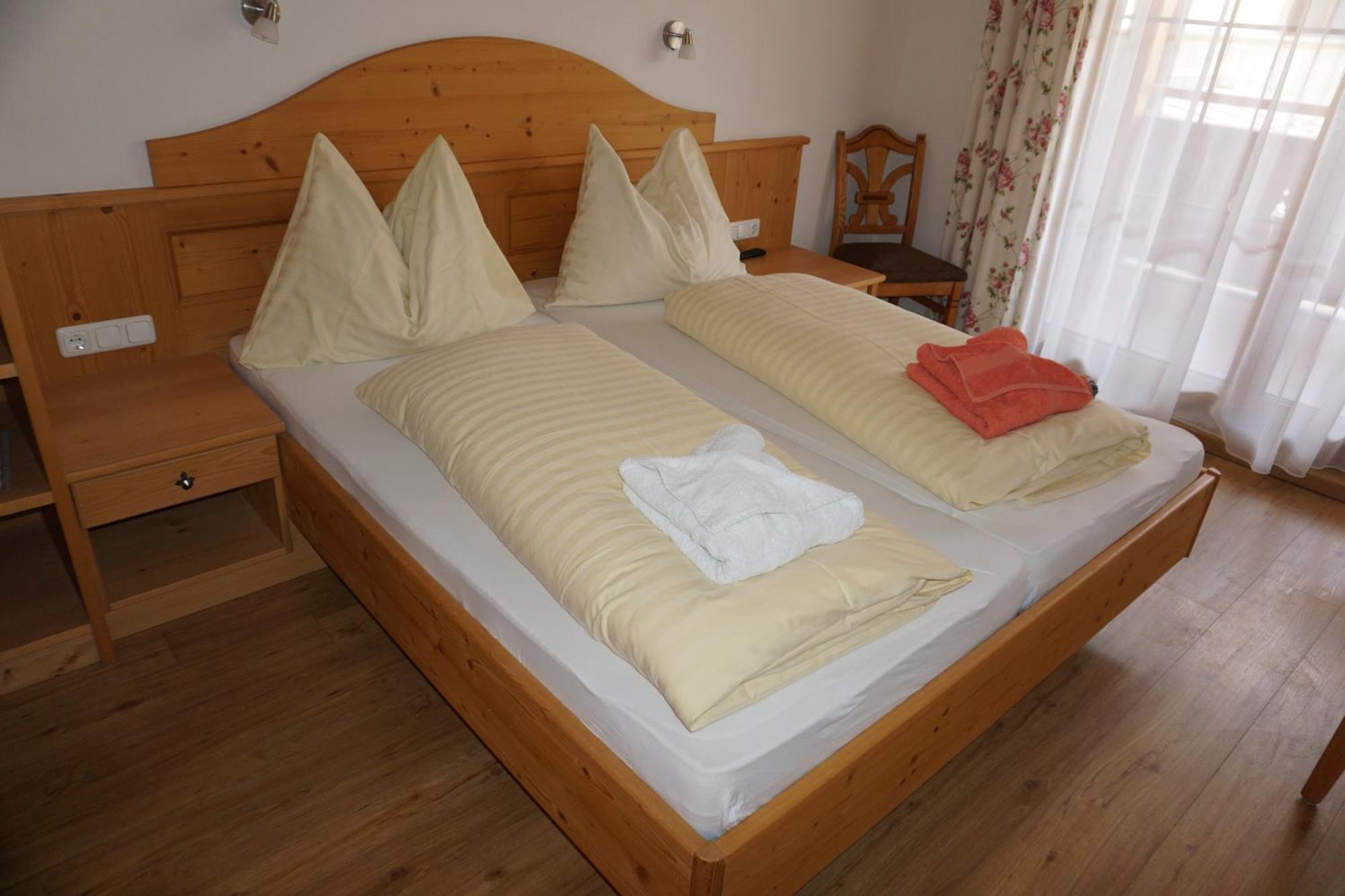 Pension & Appartements Anny Maria Alm am Steinernen Meer Exterior photo