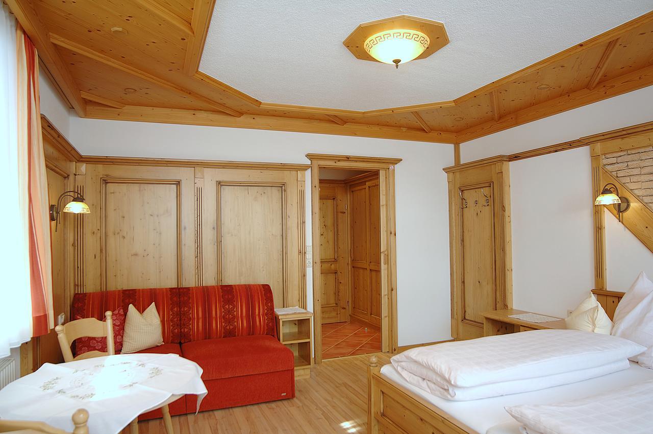 Pension & Appartements Anny Maria Alm am Steinernen Meer Exterior photo