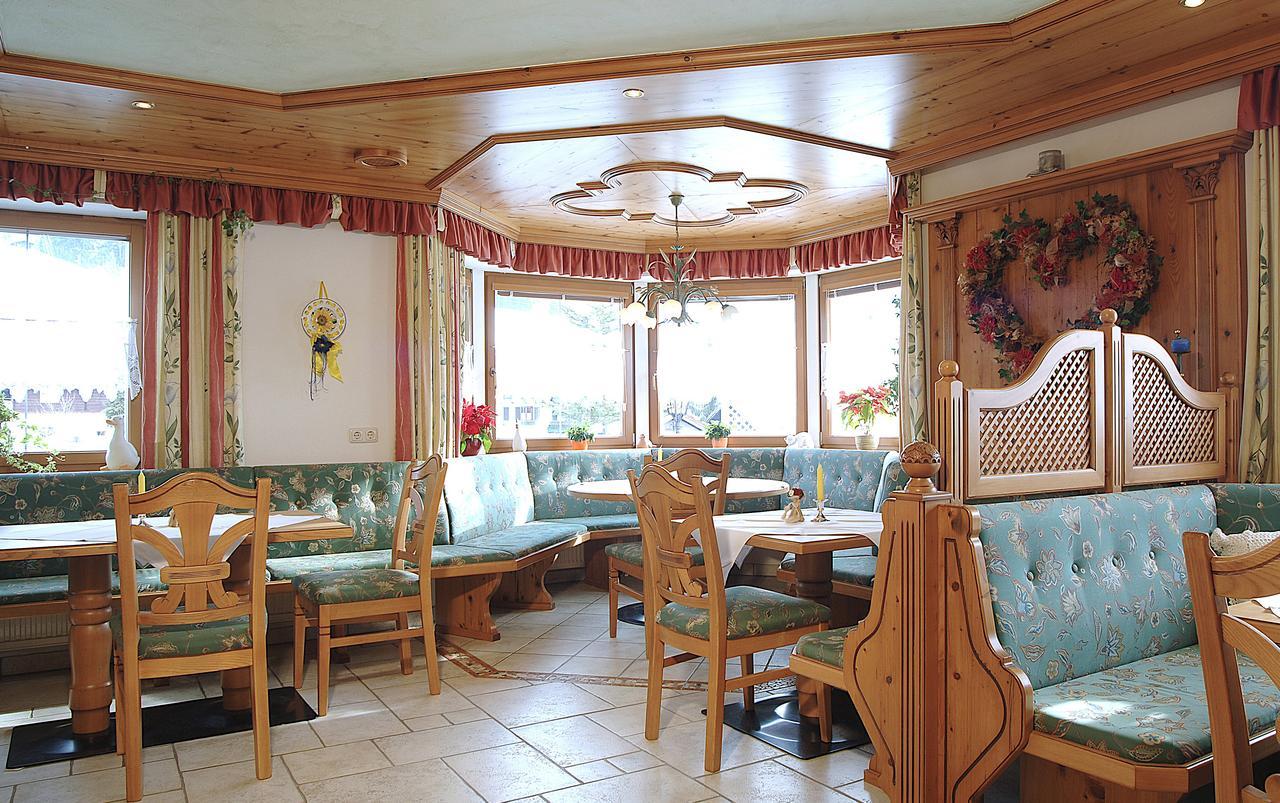 Pension & Appartements Anny Maria Alm am Steinernen Meer Exterior photo